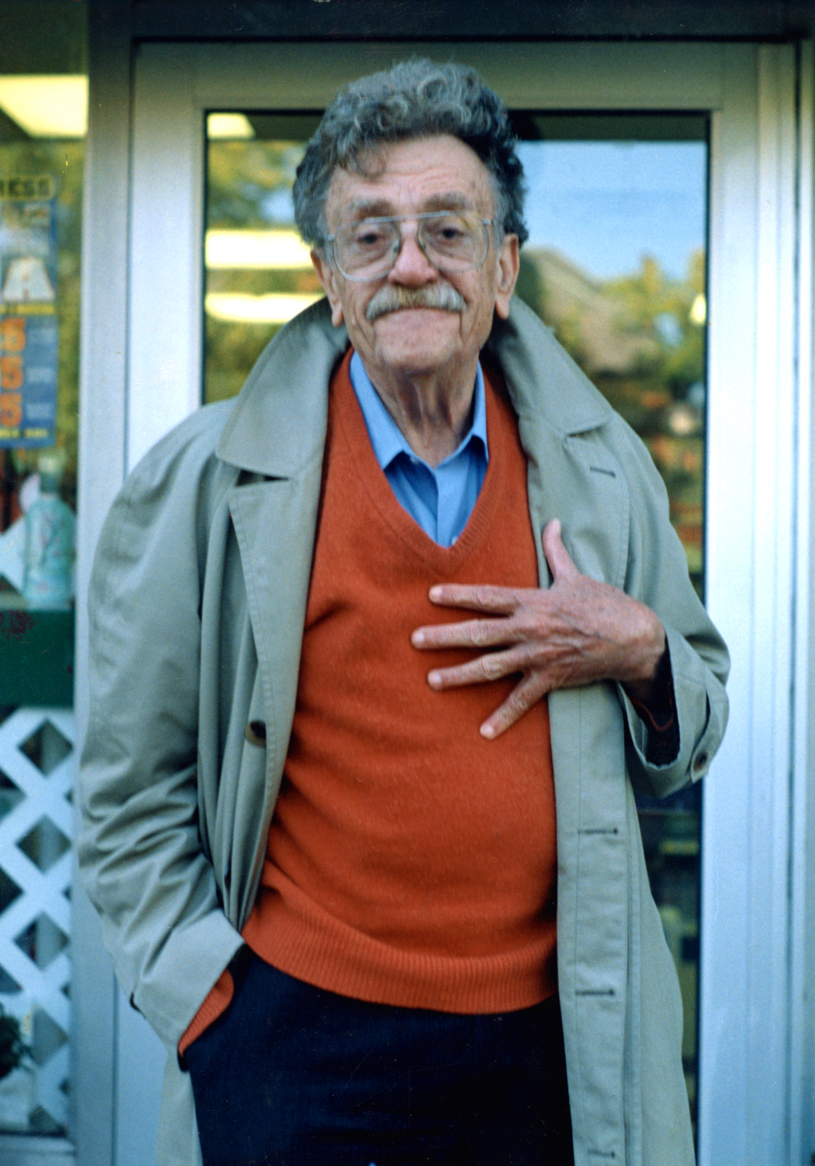 picture of Kurt Vonnegut in his early years